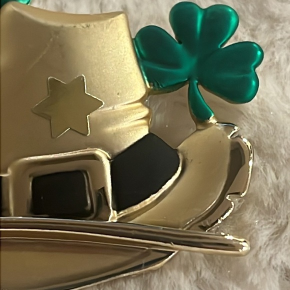 Brooch, Irish hat, shamrock pipe, unmarked,gold green - Picture 3 of 7